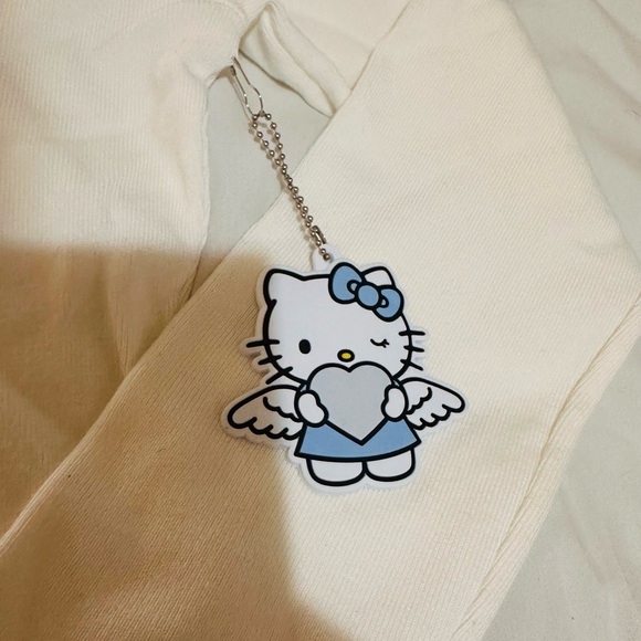 🔐Hello Kitty sweater🔐 - Picture 2 of 4
